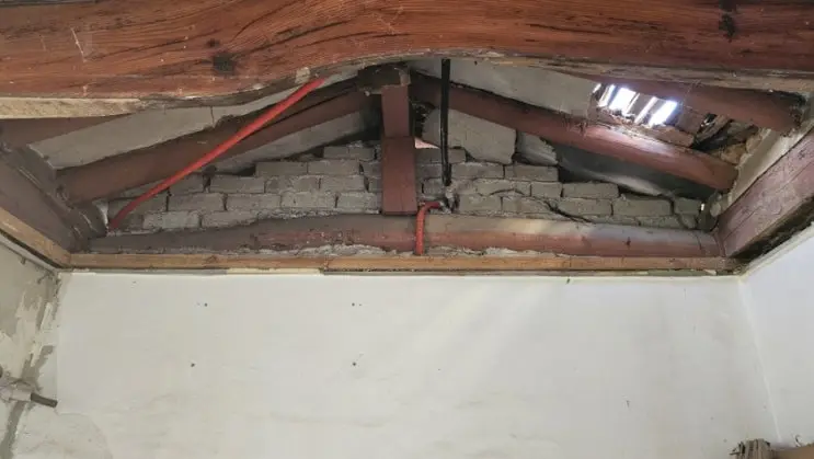 Jacking Up Sagging Rafters — and Registering the Business — photo 11