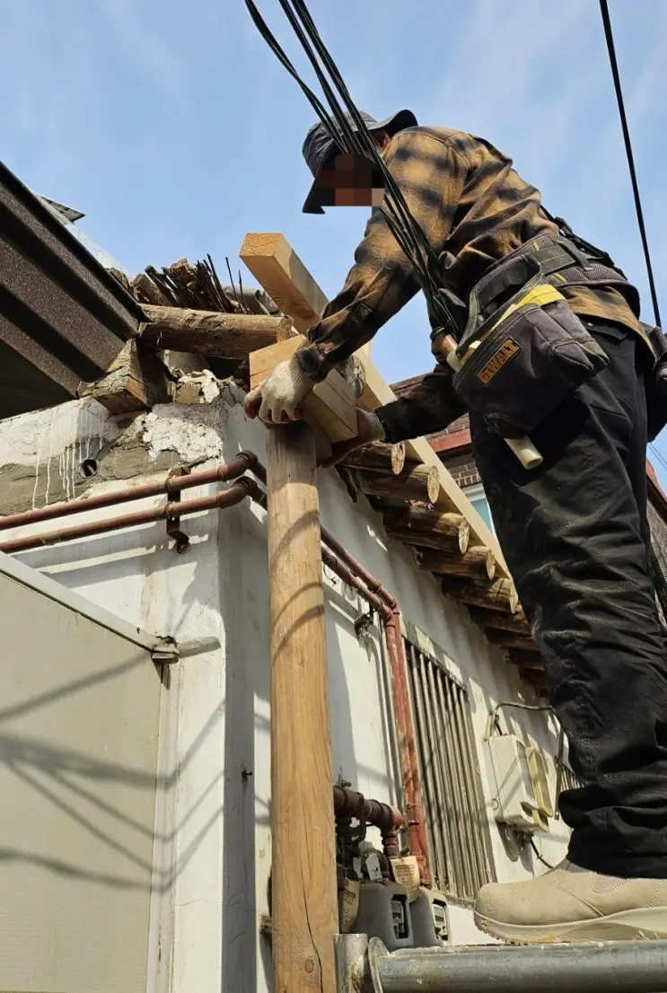 New Gables from New Zealand Pine — and a Race Against the Rain — photo 2