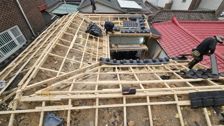 Eighty Percent of a Roof in One Day — photo 7