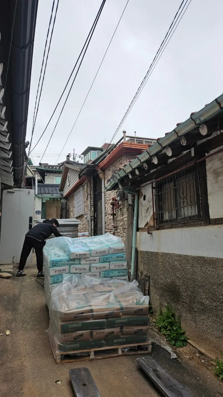Five Pallets in One Hour: The Great Tile Haul — photo 3