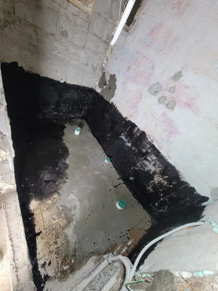 Black Rubber Floors and the Taming of the Main Line — photo 3
