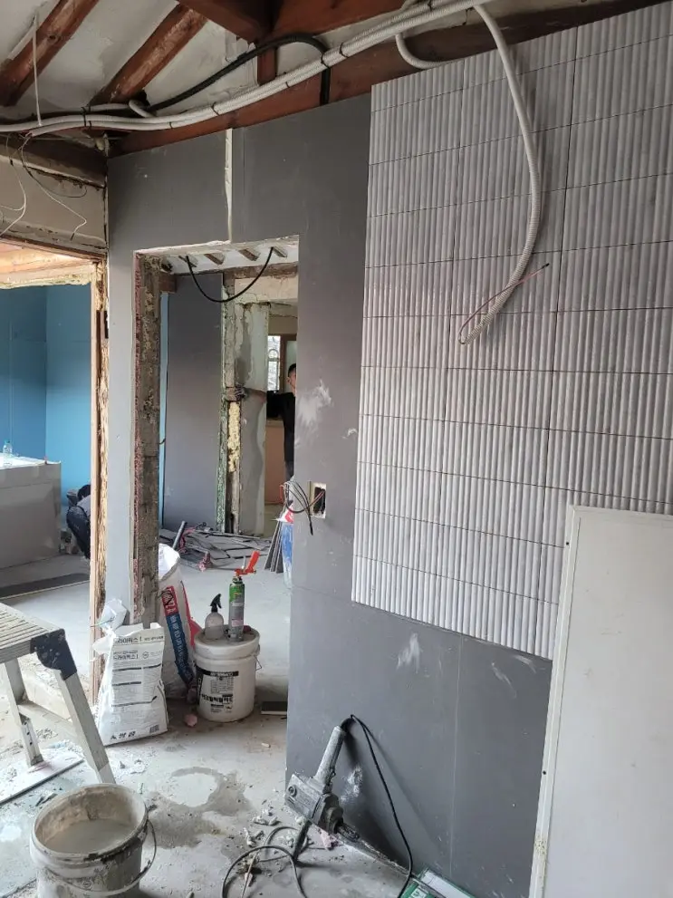 The Tub Gets Dressed; the Wires Get Tucked — photo 3