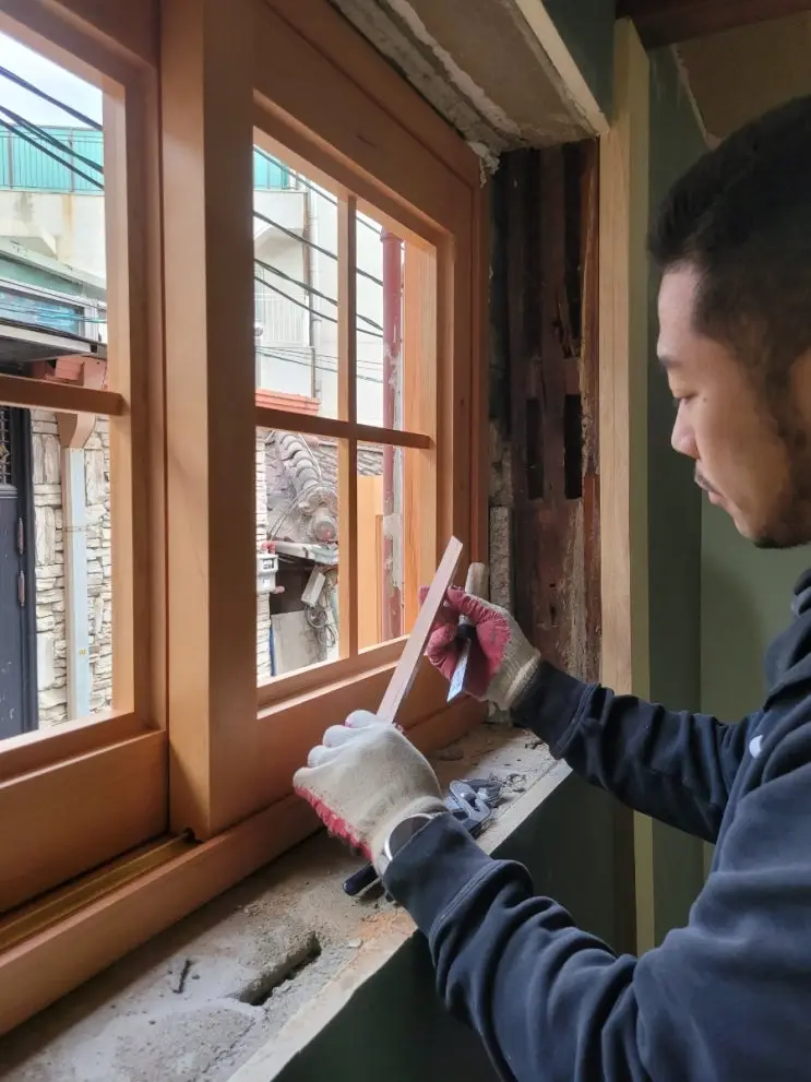 The Day the Lattice Windows Went In — photo 7