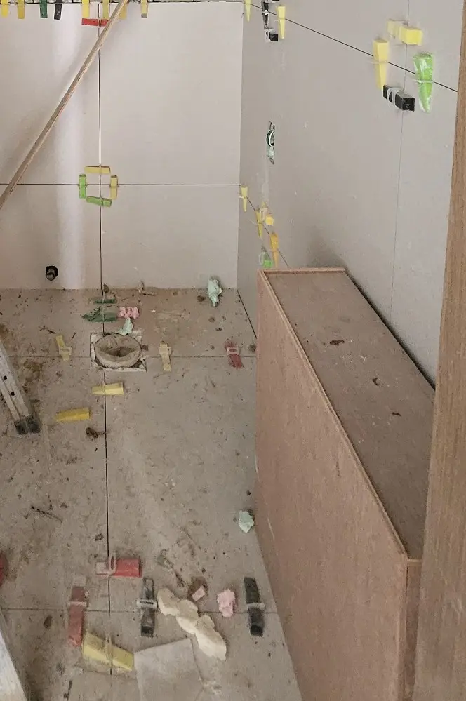 Hiding the Manifold, Skimming the Light Boxes — photo 2