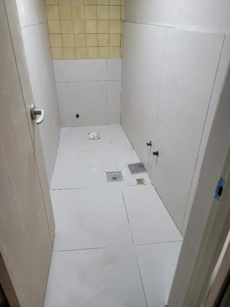 Ten Blades and a Rubber Mallet: Grout Day — photo 9