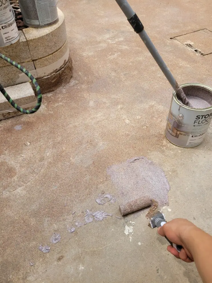 Day 85: Painting the Courtyard Floor, Closing the Log — photo 5