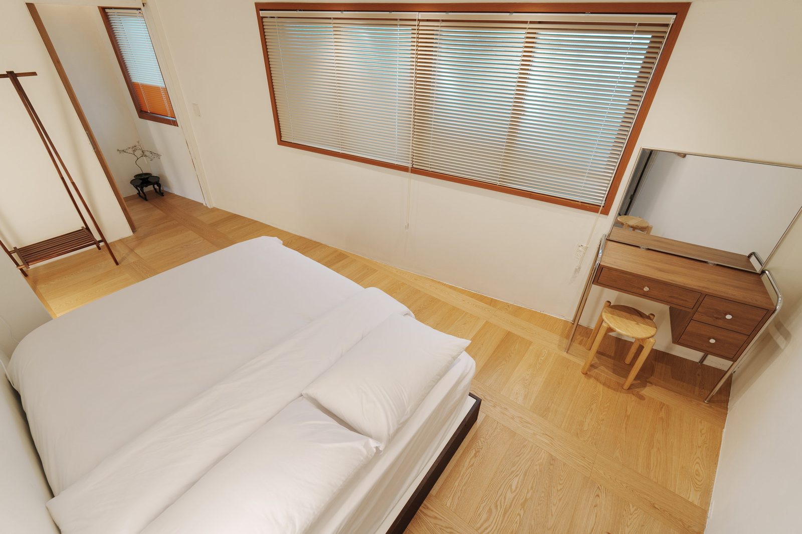 Bedroom with dressing table